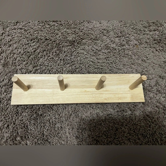 Wooden Hanger with 4 Pegs - Picture 2 of 7